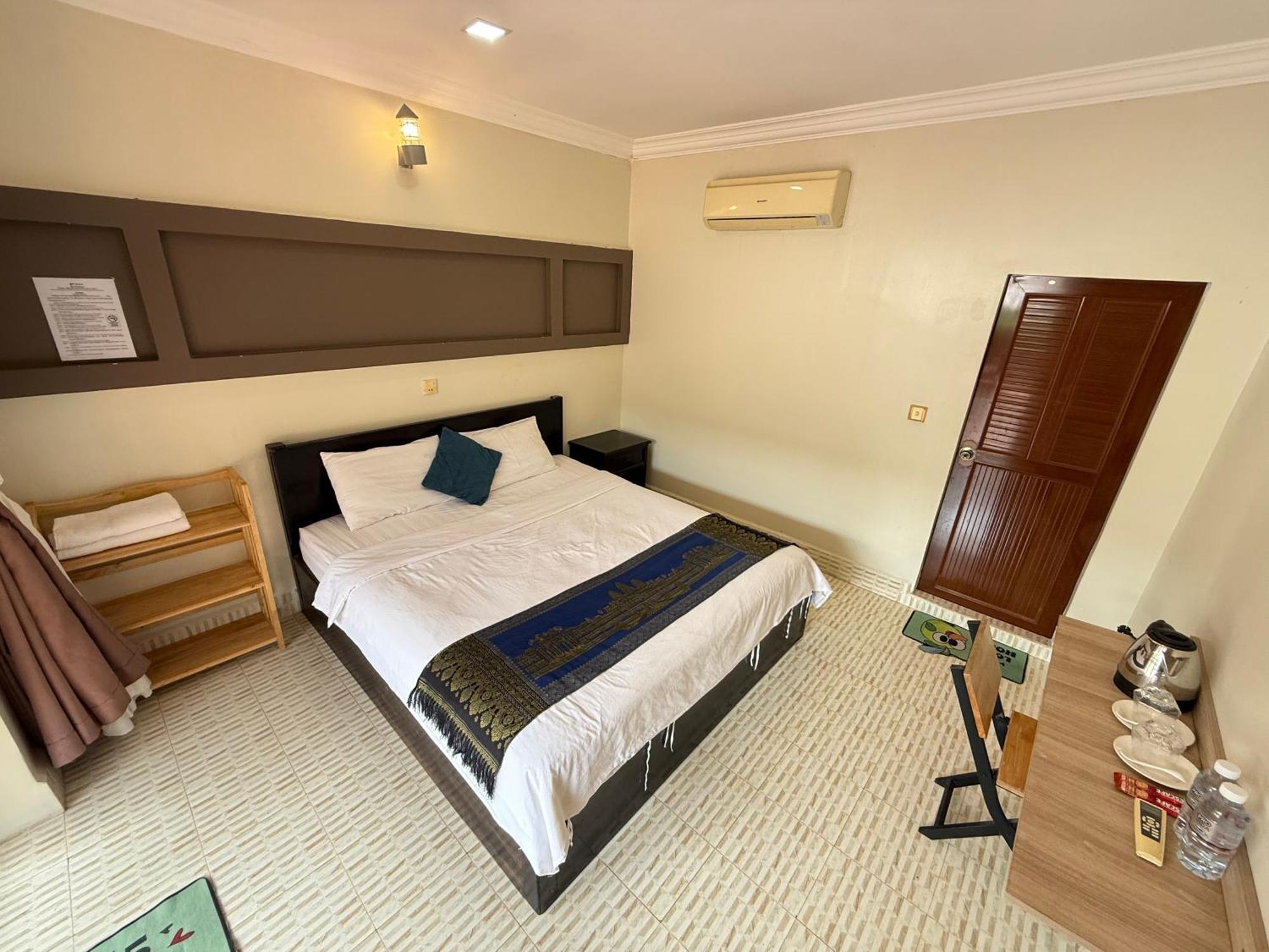 Hello Kampot Resort Экстерьер фото